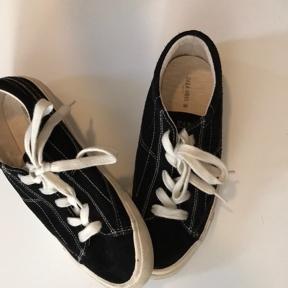 Zara girls casual black and white sneakers